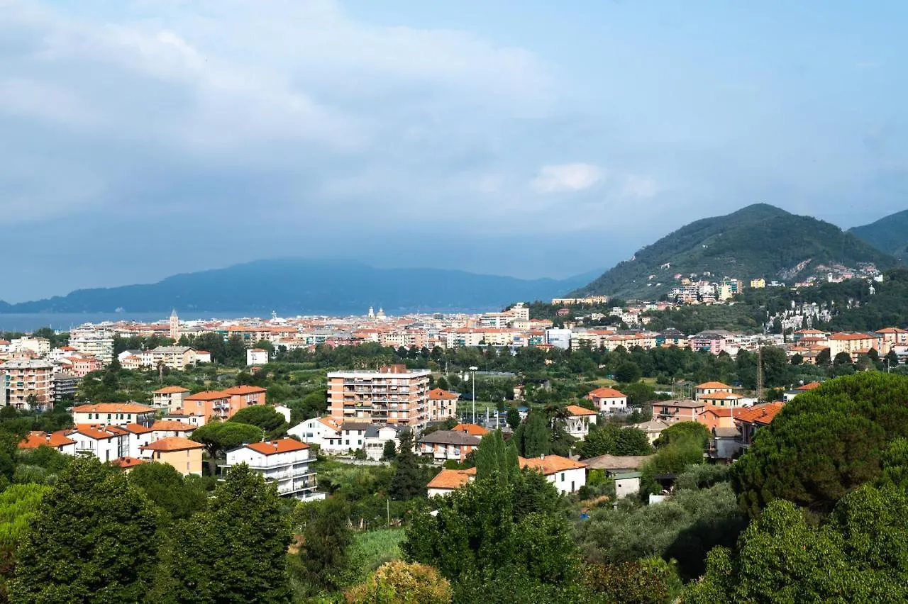 Guest house Villa Smeralda - Luxury On The Italian Riviera Lavagna