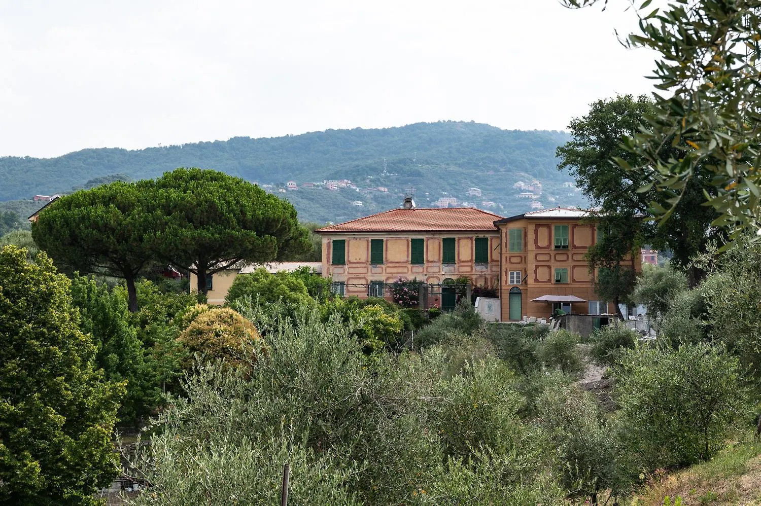 Villa Smeralda - Luxury On The Italian Riviera contacts